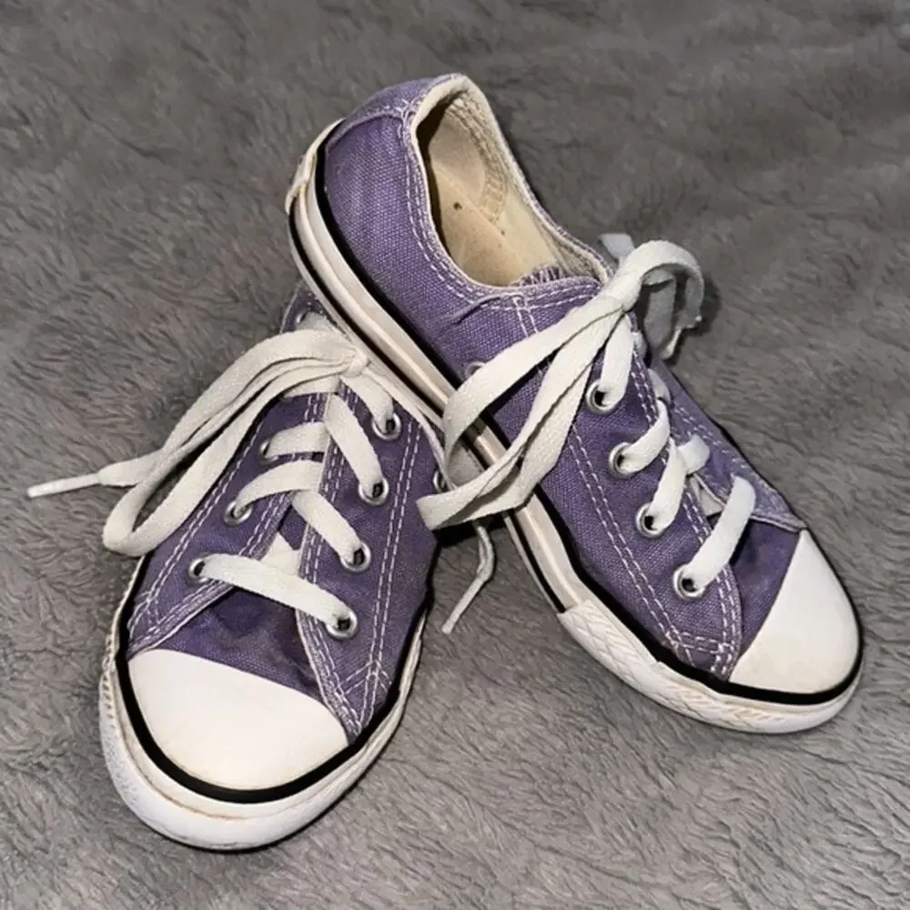 Converse Chuck Taylor All Star Canvas Low-Top Lace-Up Shoes For Kids Size 12